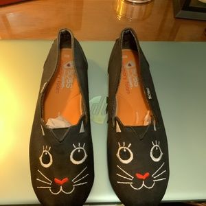 Bob’s Canvas Cat Flats by Skechers - Size 7.5 Never Worn